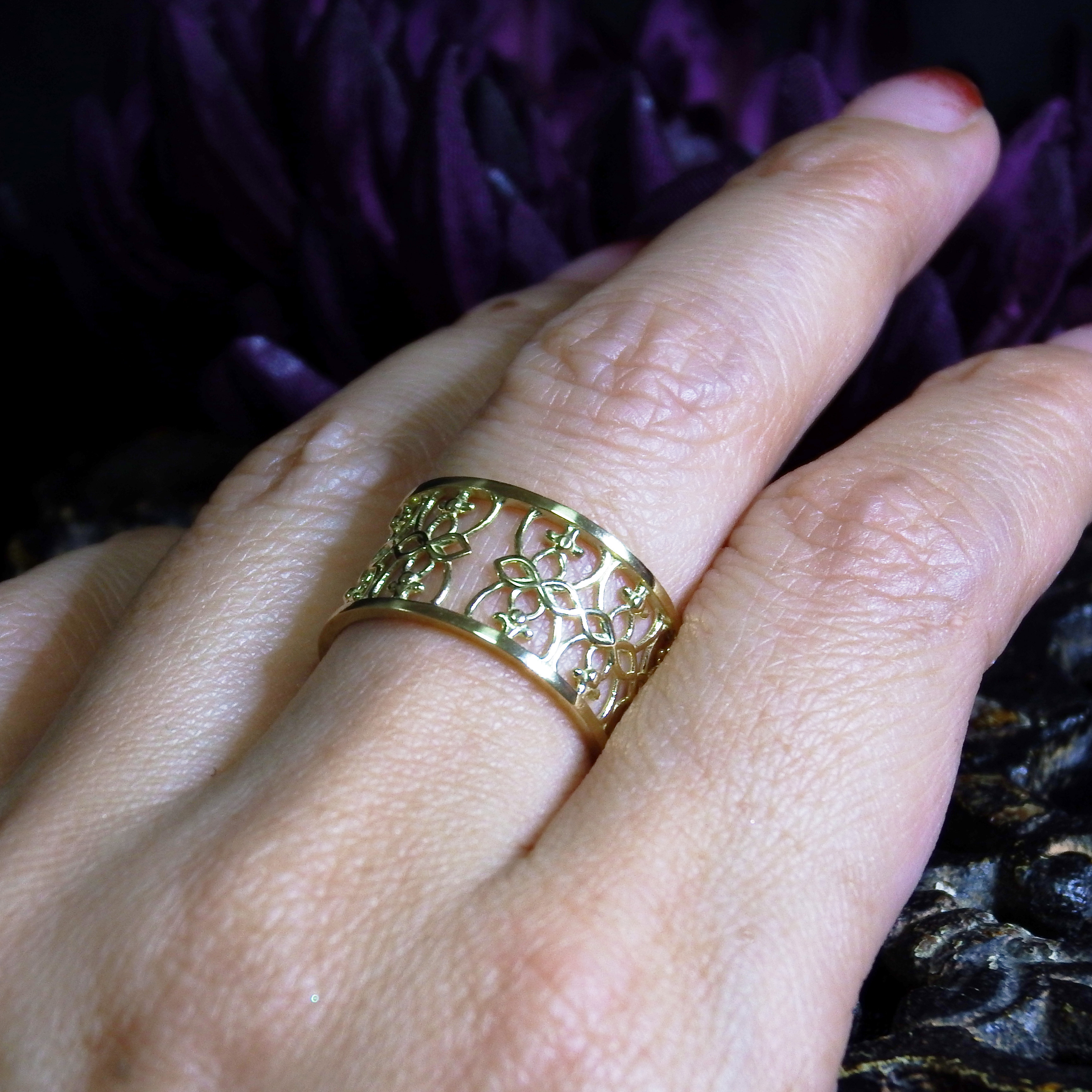 透かし幅広リング