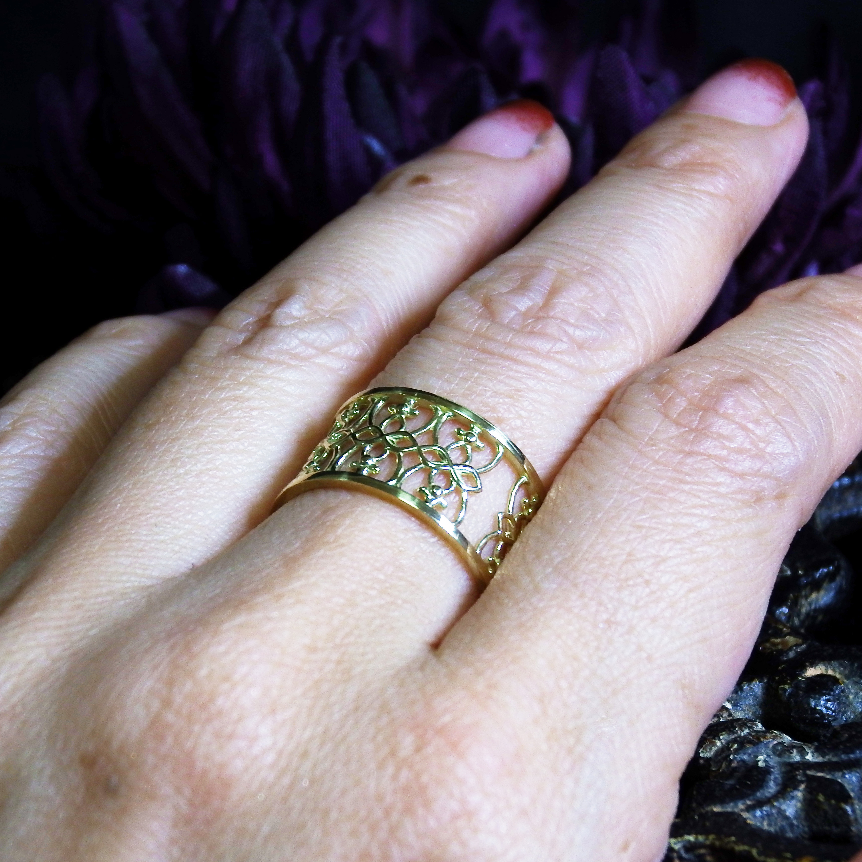 幅広透かしリング