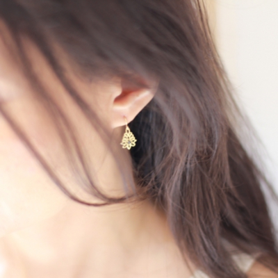 透かしピアス画像３