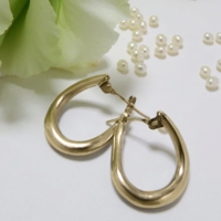 ツイストフープピアス