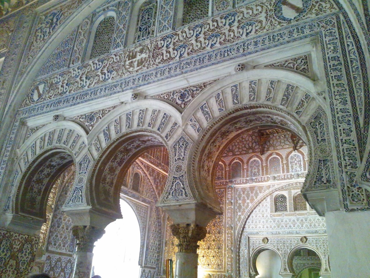 アルカサルのタイル壁